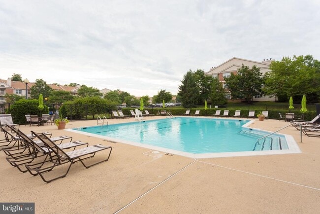 Building Photo - 7510 Ashby Ln