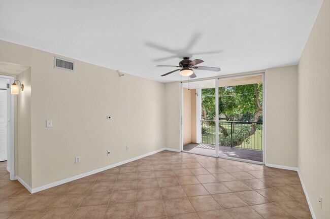 Building Photo - 107 Yacht Club Way