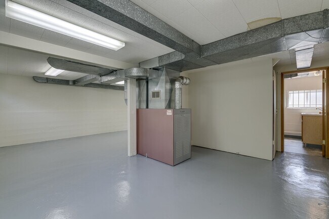 Building Photo - Water View Kirkland home West of Market st...