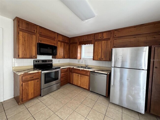 Building Photo - 25 E Street Unit