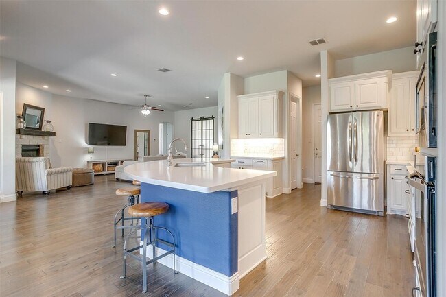 Building Photo - 15024 Teasley Ave