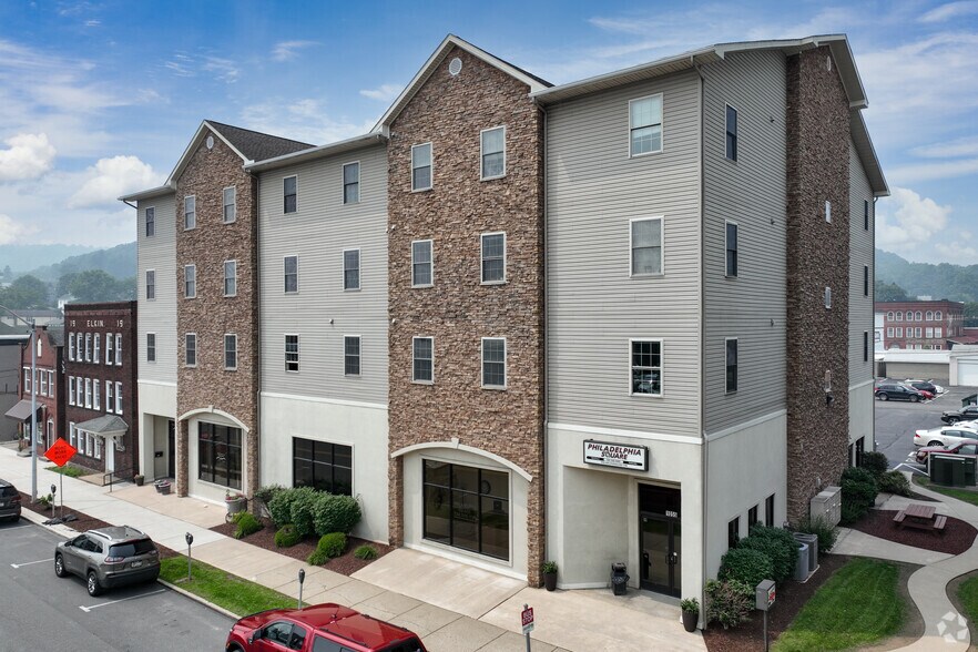 Philadelphia Square Apts 1055 Philadelphia St Indiana PA 15701