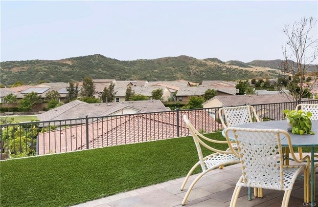 Building Photo - 75 Promesa Ave