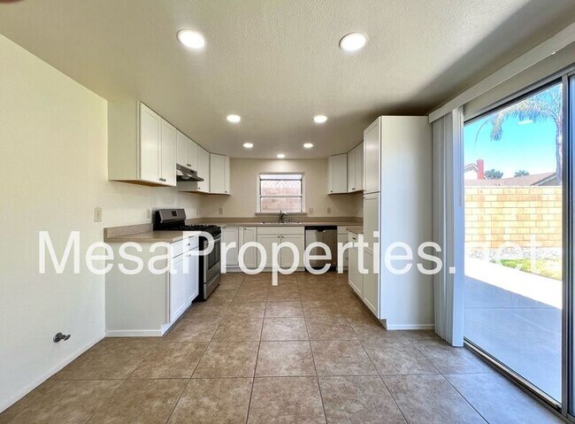 Building Photo - 11321 Oakwood Dr