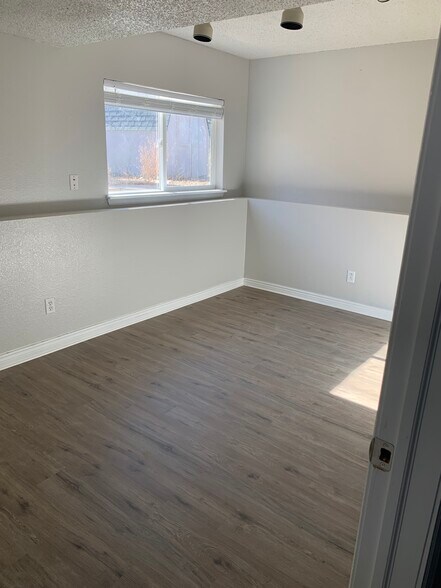 Building Photo - 5242 E Sandpiper Ave