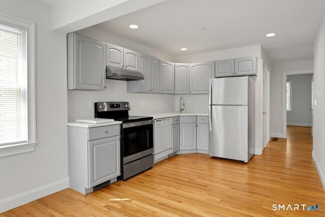 Building Photo - 85 Prospect St