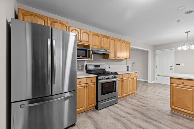 Building Photo - 631 Saddlewood Dr