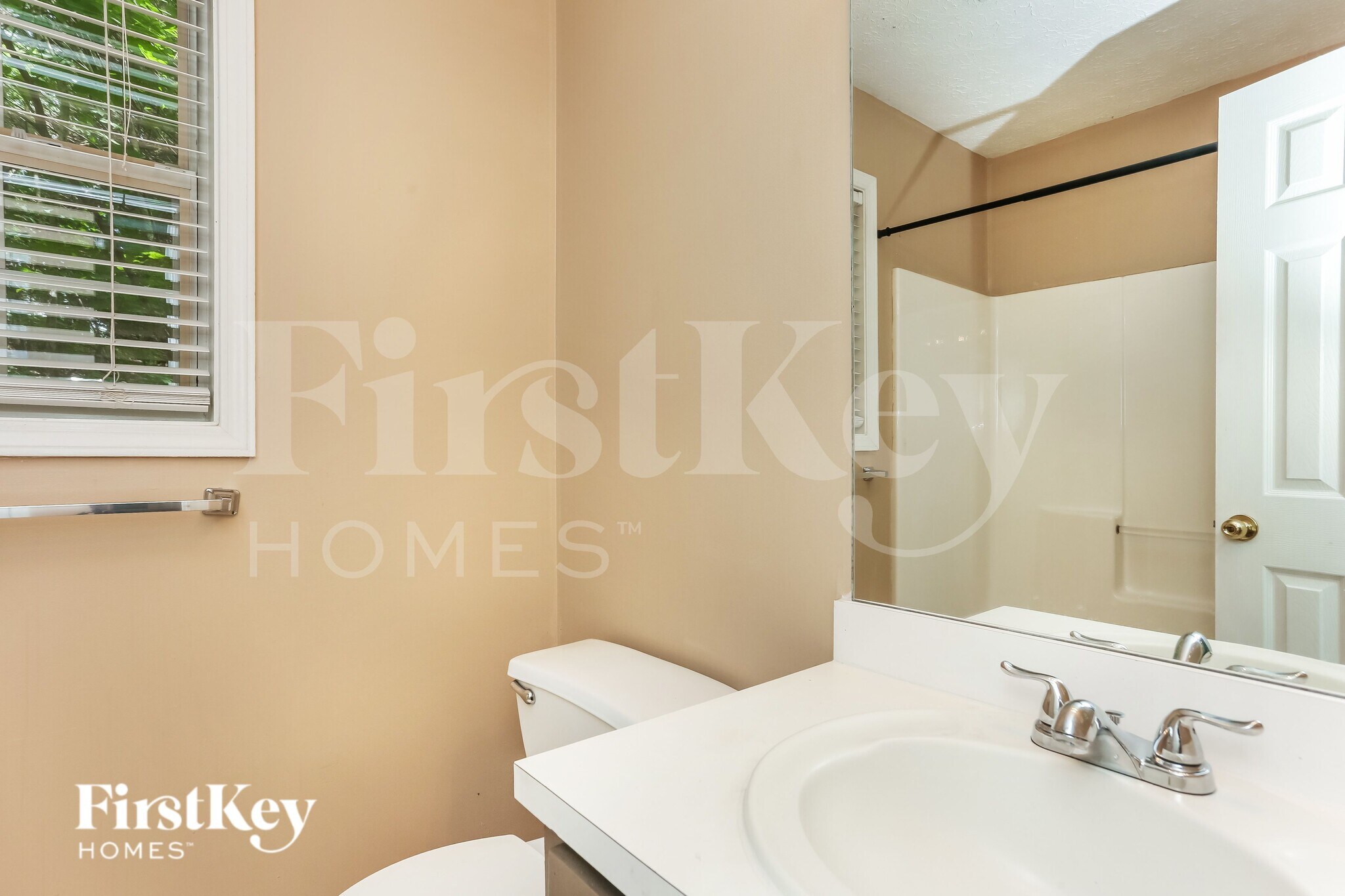 Building Photo - 5082 Memory Ln