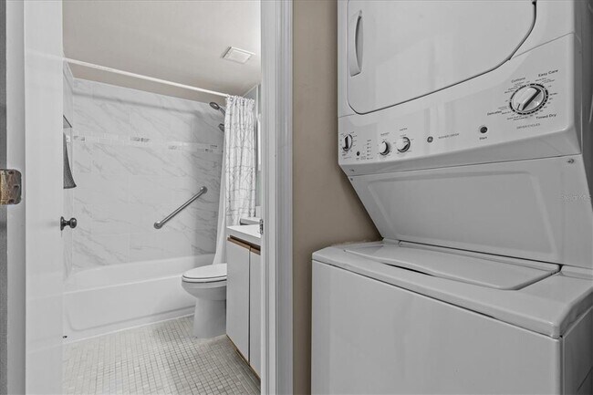 Building Photo - 5537 Sea Forest Dr