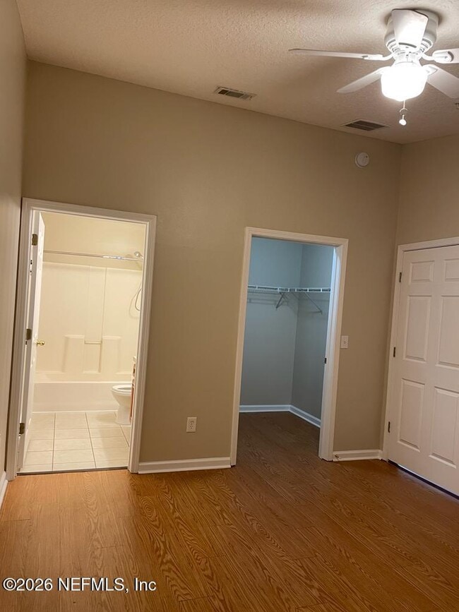 Building Photo - 6985 Ortega Woods Dr