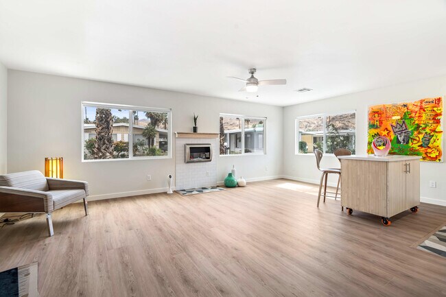 Building Photo - 117 Aliso Dr