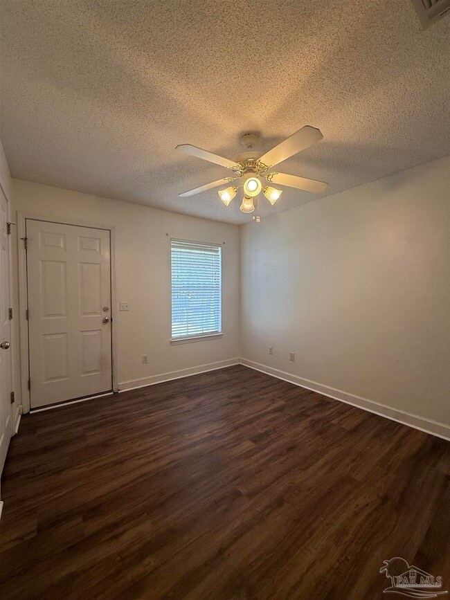 Building Photo - 6299 Cottage Woods Dr