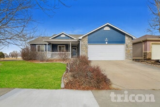 Building Photo - 5811 Zinfandel St