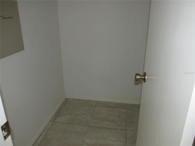 Building Photo - 13311 Meadowfield Dr