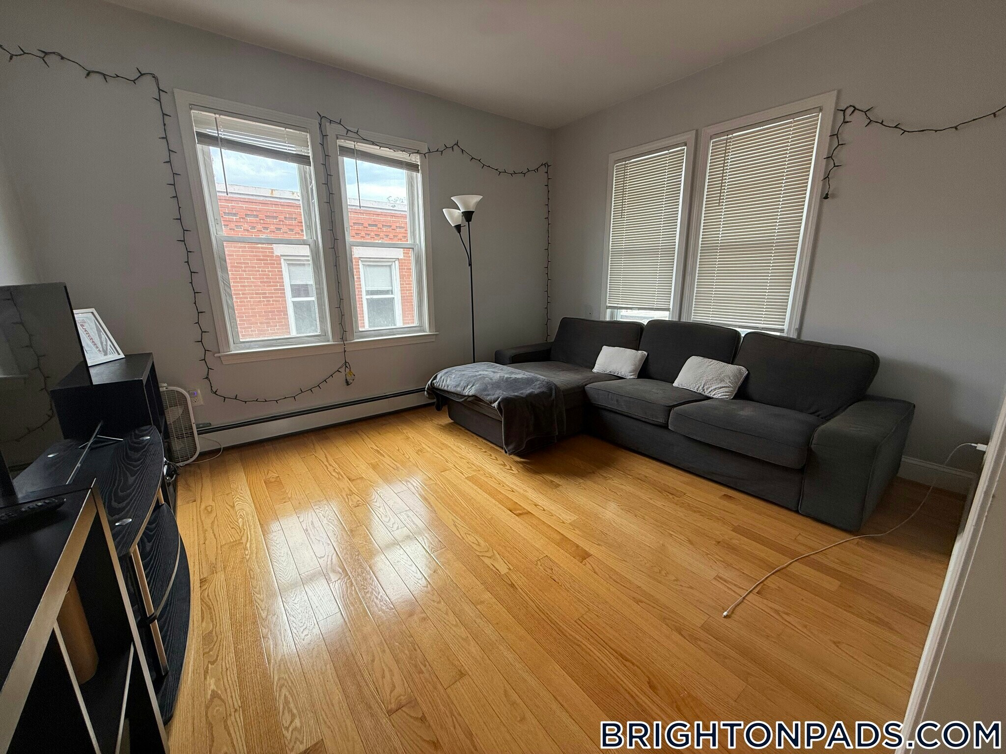 Building Photo - 29 Waverly St