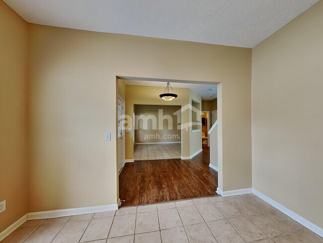 Building Photo - 226 Vintage Cir