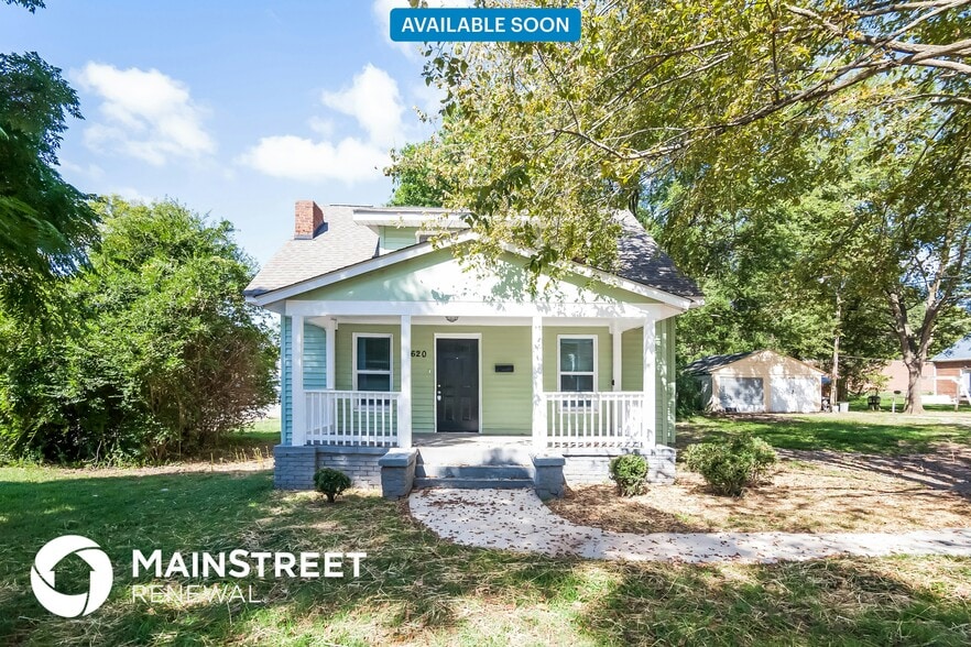 Primary Photo - 2620 Midland Ave