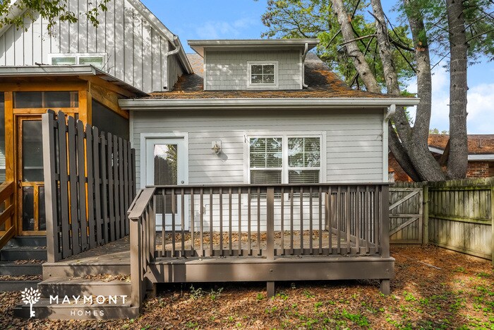 Building Photo - 2022B Greenwood Cir