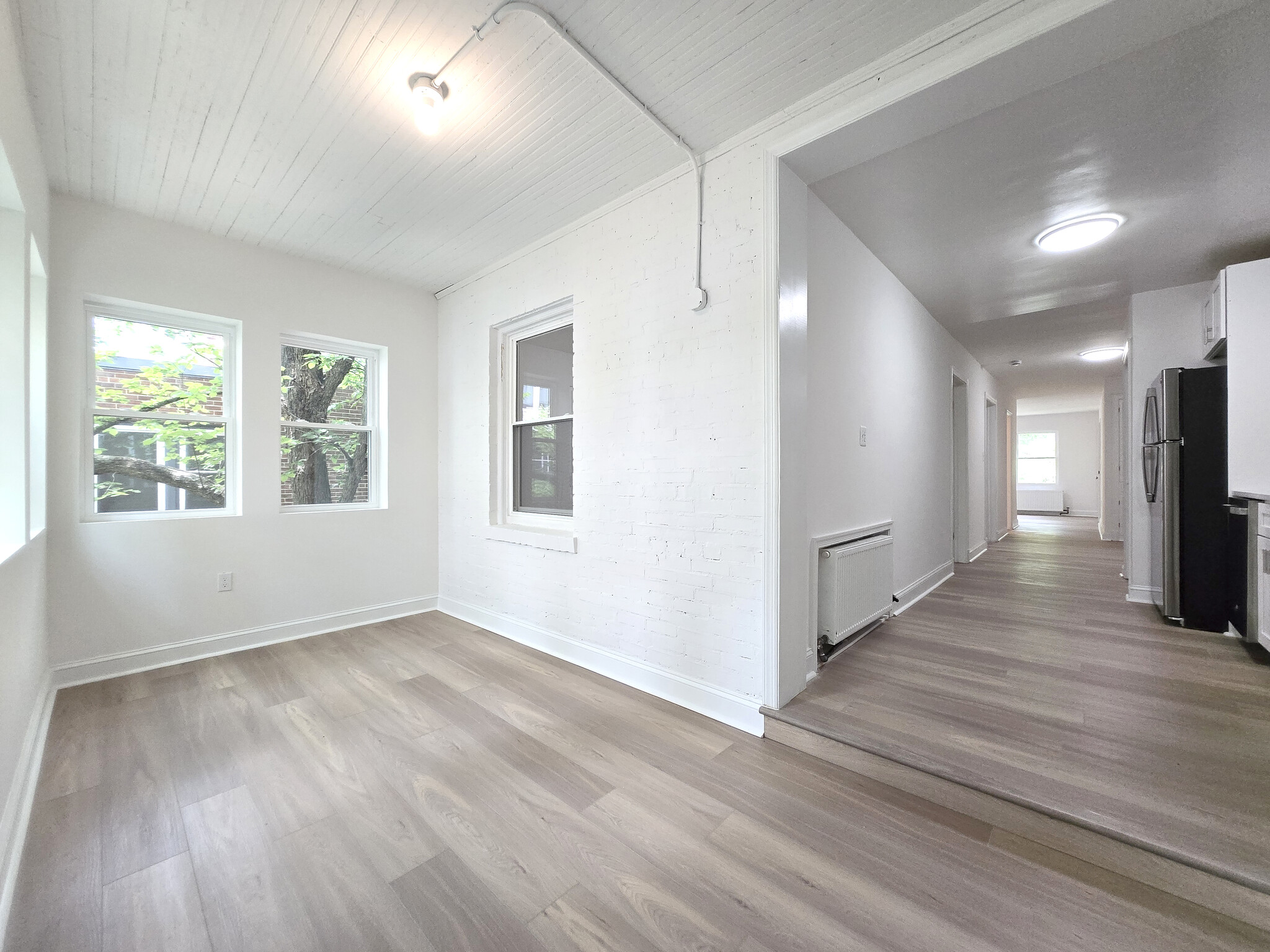 Building Photo - 4526 Avondale St
