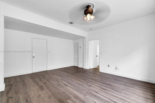 Building Photo - 1051 Meridian Ave