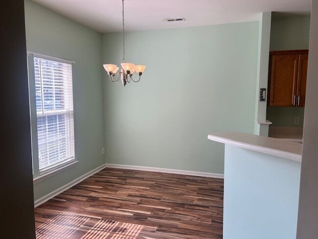 Building Photo - Townhome in Matthews