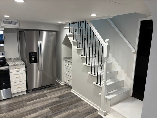 Building Photo - 210 Boston Dr