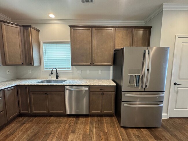 Building Photo - Modern Living on Myrtle Ridge Lane!