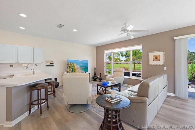 Building Photo - 8232 Heritage Club Dr
