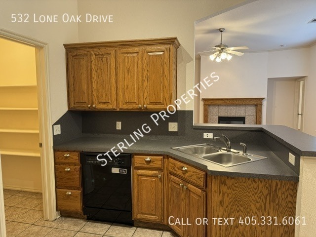 Building Photo - 532 Lone Oak Dr