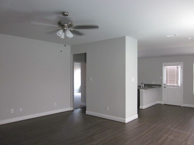 Building Photo - 1420 Warringwood Dr