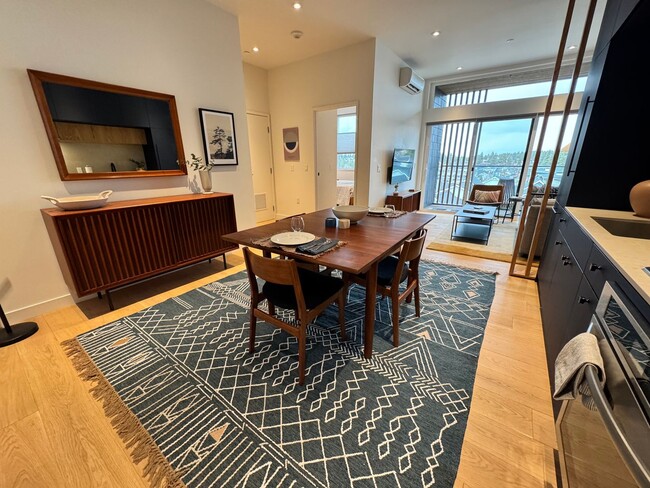 Building Photo - FURNISHED: SPECIAL PRICE 2 MONTHS OFFER - UTILITIES PAID BY OWNER:  NWX tastefully furnished 1 be...