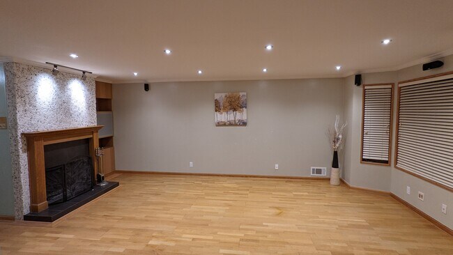 Building Photo - 41 Dorado Ter