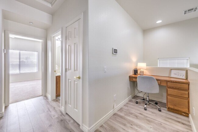 Building Photo - Gated Northwest Las Vegas Home | Furnished or Unfurnished Option Available