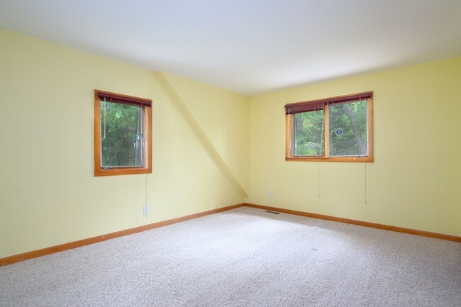Building Photo - 1802 Shelor Ln