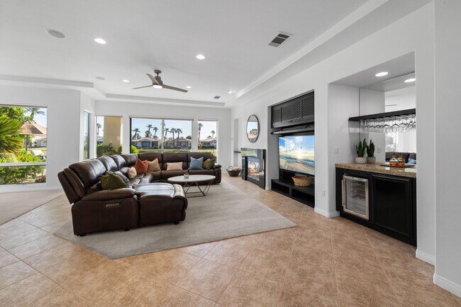 Building Photo - 50500 Cypress Point Dr