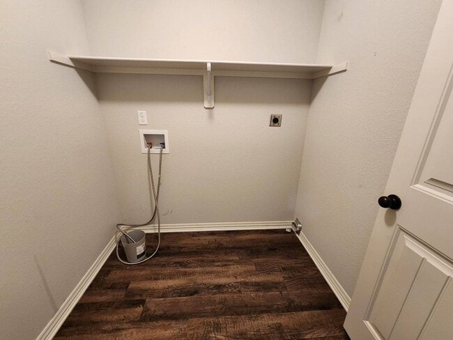 Building Photo - 1618 Lil Larry Dr