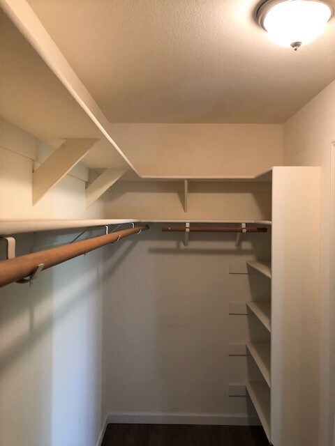 Building Photo - 2158 Robailey Dr