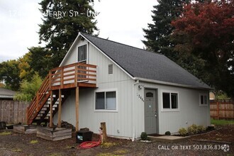 Building Photo - Cute Private Home in Cornelius