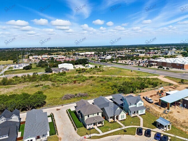 Building Photo - 104 Cardinal Wds