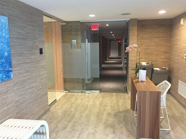 Building Photo - 400 Sunny Isles Blvd