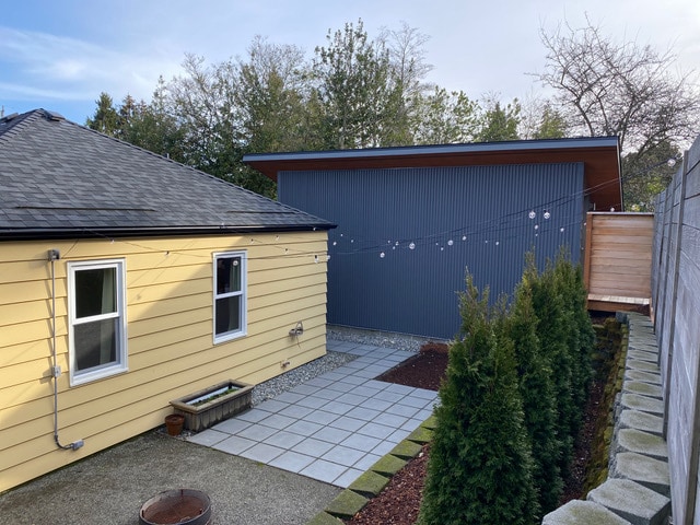 Building Photo - Yellow House