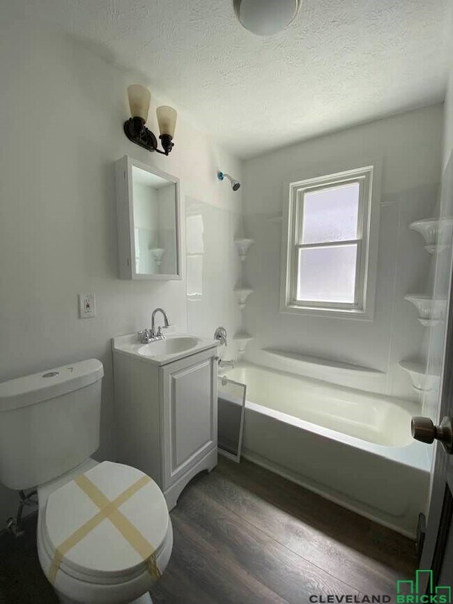 Building Photo - 2054 W 91st St