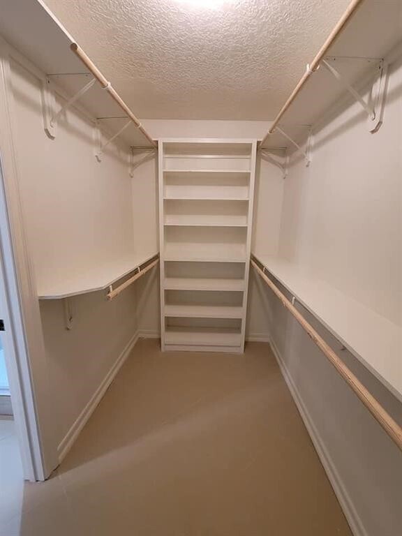 Building Photo - 123 Pinehurst Dr