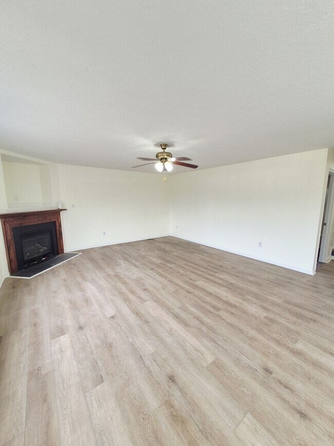 Building Photo - 7221 Oakmere Ct