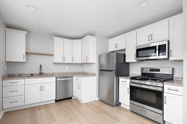 Building Photo - 2021 St Christopher Dr