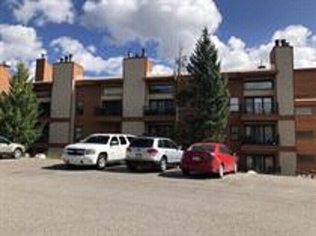 Building Photo - Wildernest 2 Bedroom 2 Bathroom includes a...
