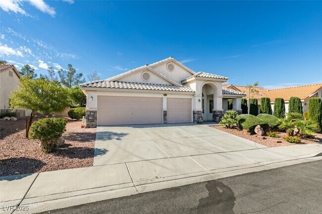 Building Photo - 2744 Summerchase Ln