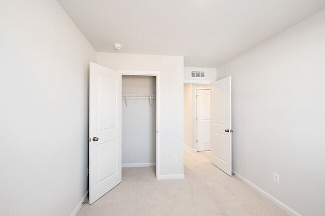 Building Photo - New Dog-Friendly Greene Co Townhome - Be The First To Live Here!