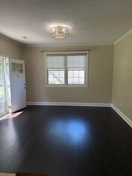 Building Photo - 2536 Blossom Trail W