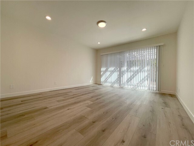 Building Photo - 17152 Northfield Ln